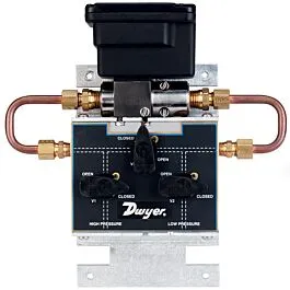 Dwyer Instruments 645-15-3V Wet/wet Differential Pressure Transmitter