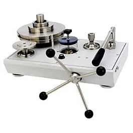 Fluke Calibration P3200 Hydraulic Deadweight Tester