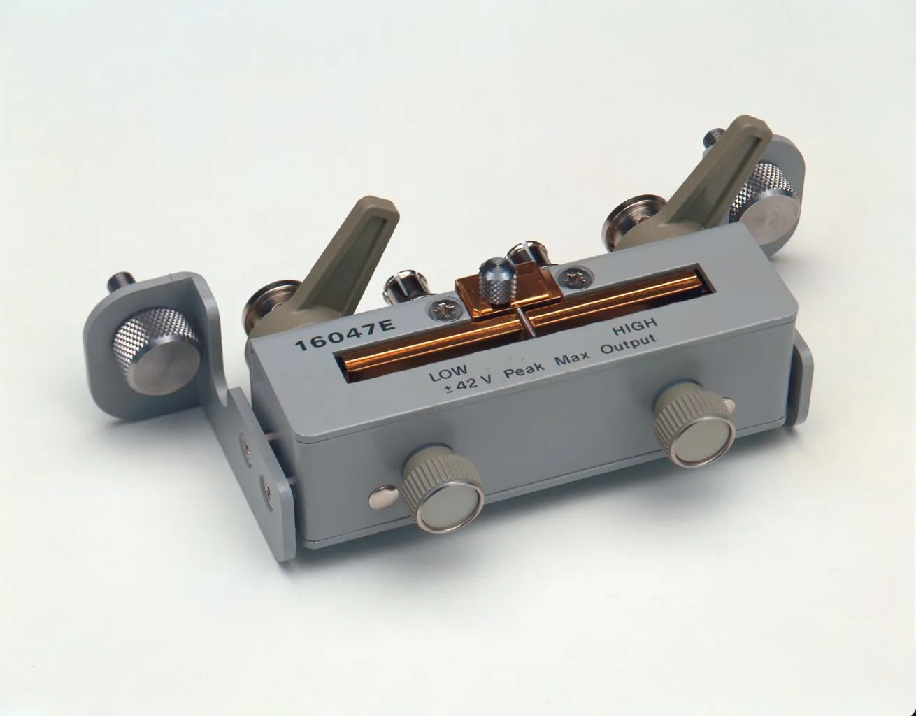 Keysight 16047E LCR Test Fixture