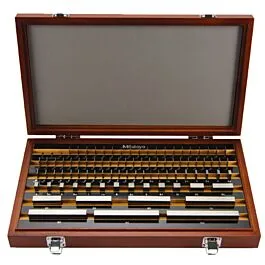 Mitutoyo 516-945-26 Rectangular Steel Gage Block Set