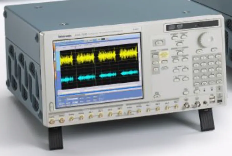 Tektronix AWG7082C Arbitrary Waveform Generator